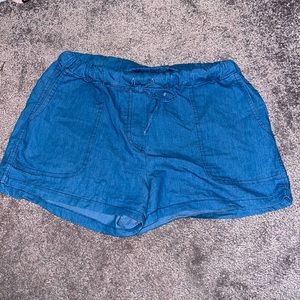 Women’s shorts